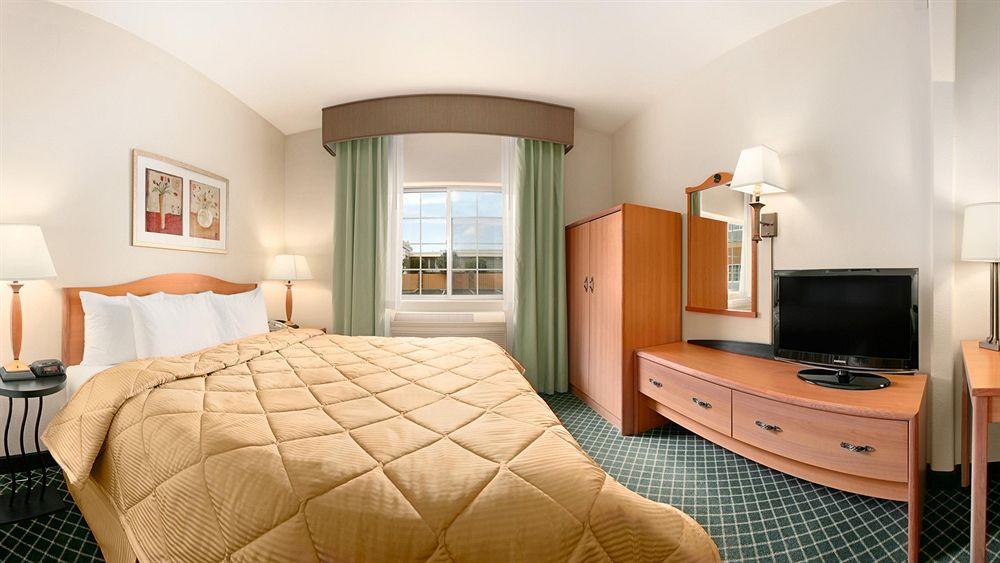 Comfort Inn & Suites Oakland Airport Zewnętrze zdjęcie