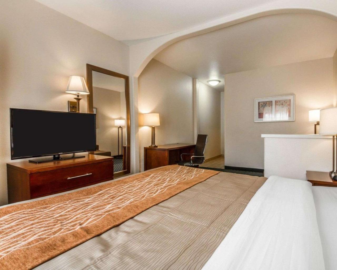Comfort Inn & Suites Oakland Airport Zewnętrze zdjęcie