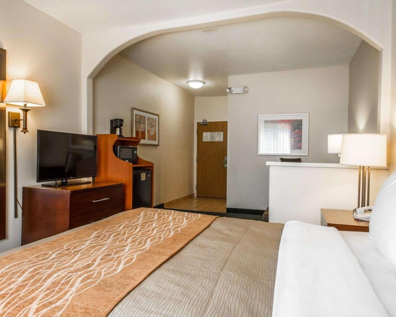 Comfort Inn & Suites Oakland Airport Zewnętrze zdjęcie